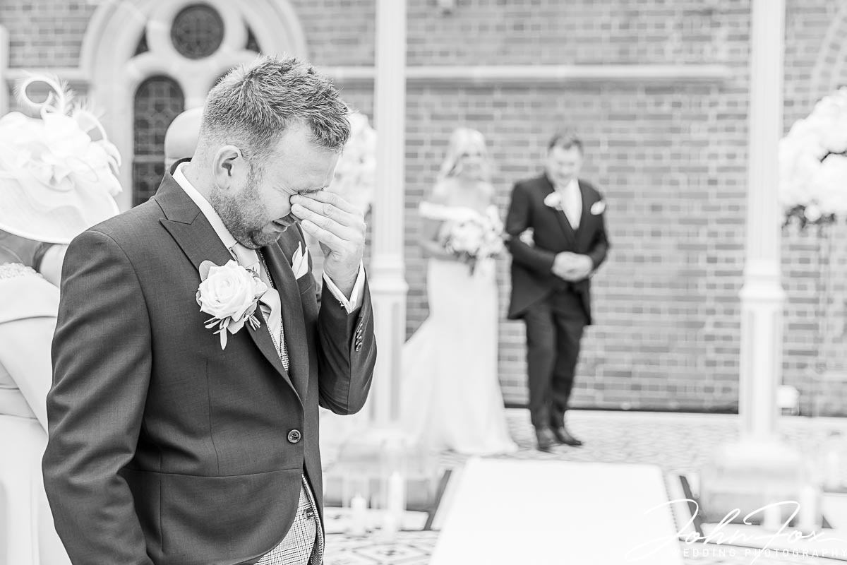 Natural Wedding photography Kilworth House Leicestershire